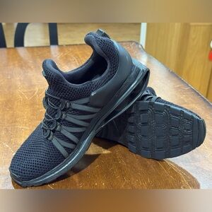 Nike Black Athletic women’s running Shoes.